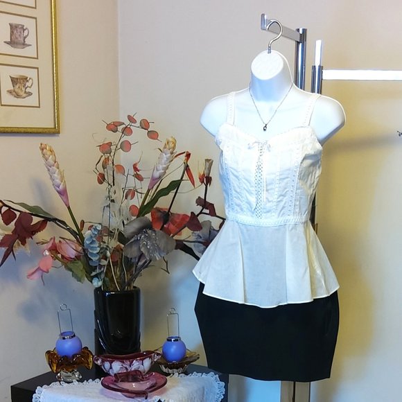 NWT Women’s Beautiful Lace White Camisole Blouse Top Size 8 - Picture 8 of 8